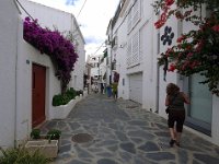 Il y en a toujours un ou une devant l'objectif