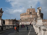 Le château vu du Pont St Ange