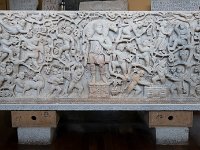 Sculptures sur un sarcophages