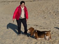 Sur la plage  Allez Jules, remues toi un peu !