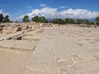 La cour centrale et au fond l'aile principale du palais
