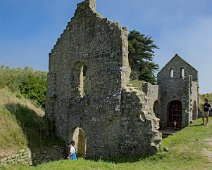 Ruine de la chapelle Sainte Anne sur la route du jardin botanique