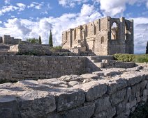 Vestiges des anciens bâtiments