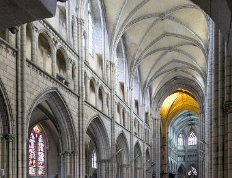 La nef en direction du choeur