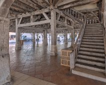 DSCF1364  La halle - Escalier