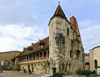 Le château vu du parvis