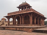 Maison de Maryriam  c'était la demeure de la mère d'Akbar, Hamida Banu Begum, qui s'appelait Maryam Makani