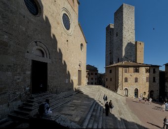 Piazza del Duomo- Escaliers de la collegiata Santa Maria Asunta