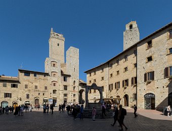Piazza della Cisterna