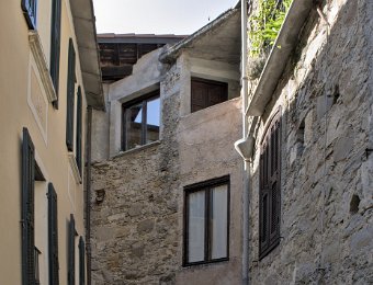Dolceacqua- Rue et passage sous maison