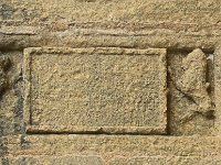 Inscription sur le côté du porche