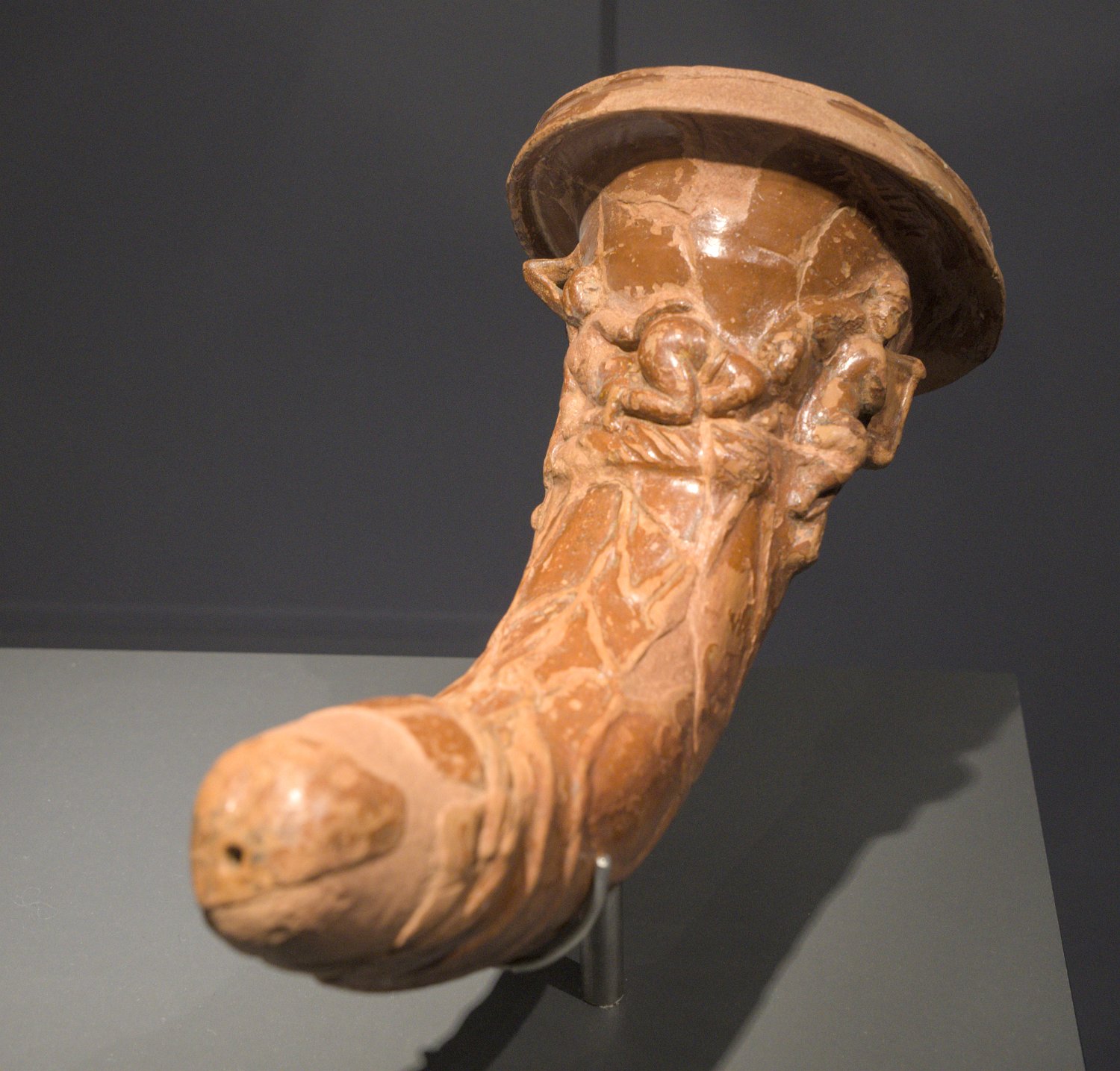 Sculpture en forme de phallus