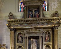 Chapelle de Saint François d'Assise  Au centre se trouve la statue de Sainte-Claire, en dessous  une statue de saint François d'Assise,