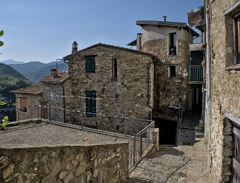 Apricale- maisons