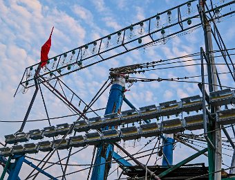 Lampes du bateau de pêche aux calmars