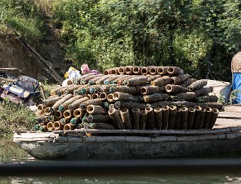 Bâteau de pêche à la crevette d'eau douce