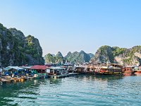 Village de pêcheur et fermes aquacoles