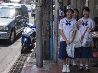 Lycéennes dans Chinatown (Bangkok)